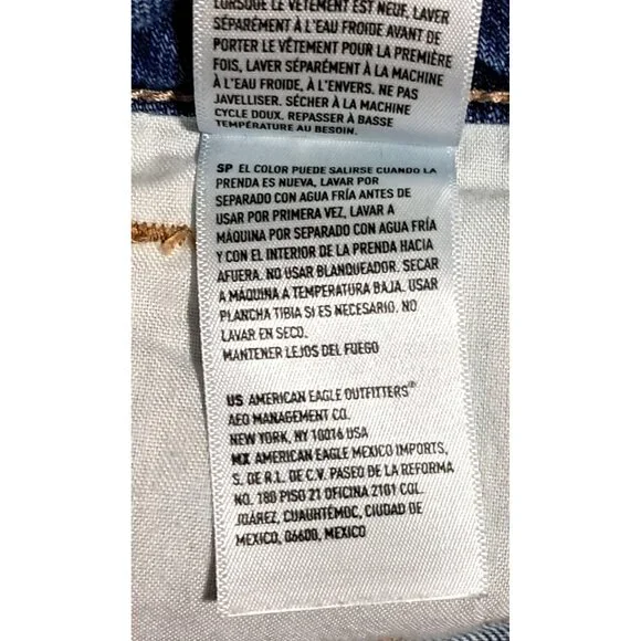 American Eagle Jean Shorts Womens Size 6 Distressed Denim Strigid Mom Short Blue - Picture 10 of 12